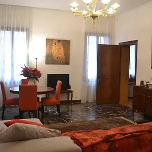 Castello 5888 B, Santa Marina, Calle Marcello, Canale Venecia